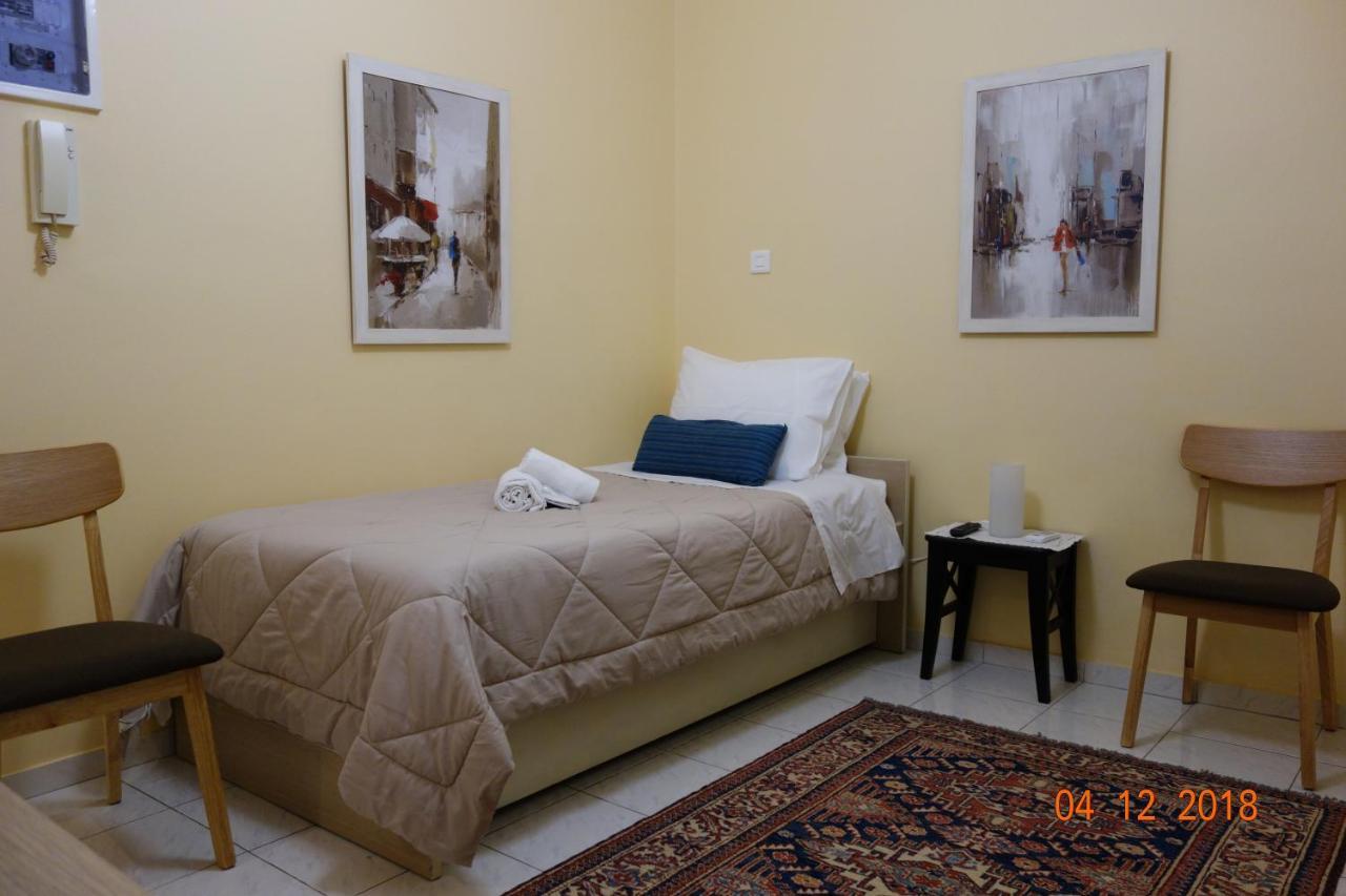 Apartment Studio Near Marousi Station Афіни Екстер'єр фото